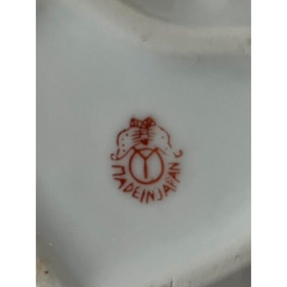 Vintage Japan Heart-Shaped Porcelain Trinket Box – Blue Floral with Gold Trim – - Picture 9 of 10